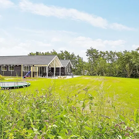 5 Star Holiday Home In Blavand *